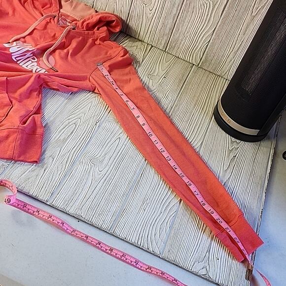 The North Face Lightweight Hoodie Classic Fit Never Stop Exploring Womens Small - Picture 7 of 7